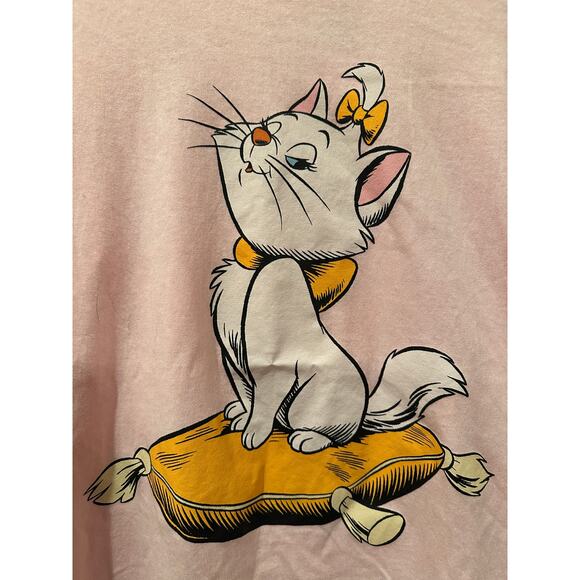NWOT Disney Marie Cat Lady Vintage Aristocats Paris Cropped Pink Pastel Tee Sz L - Picture 2 of 5